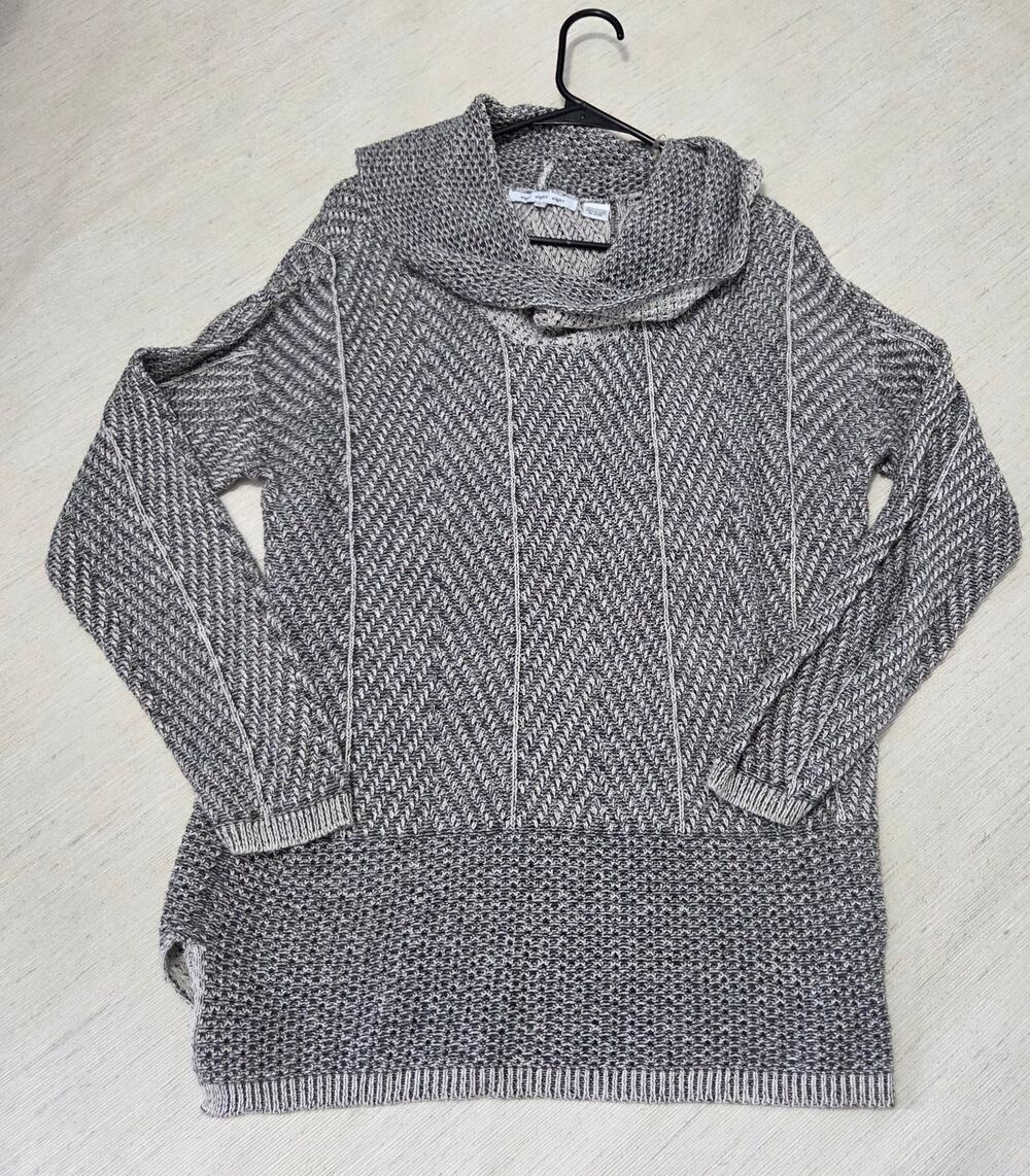 Eight Eight Eight Gray Cowl Neck Sweater Woman's Size Large